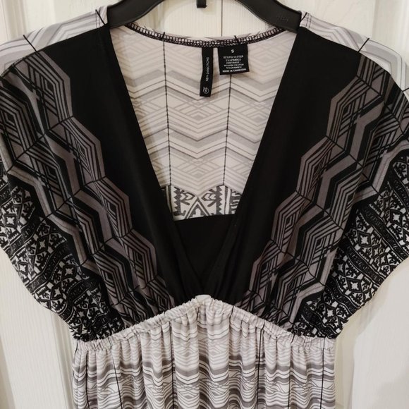 New Directions Women's Short Sleeve Black White Gray Dress Small - Picture 3 of 4
